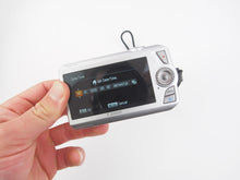 Load image into Gallery viewer, CANON IXUS 1000 DIGITAL CAMERA WITH BOX
