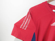 Load image into Gallery viewer, VINTAGE ADIDAS CENTRE LOGO T SHIRT - S
