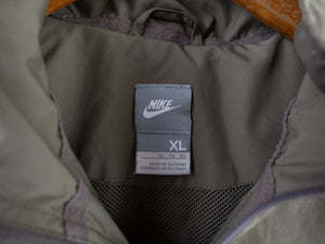 VINTAGE NIKE BROWN WINDBREAKER - XL