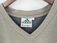 Load image into Gallery viewer, VINTAGE ADIDAS EQT GOLF VEST - L
