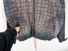 Load image into Gallery viewer, VINTAGE NIKE BIG BACK HIT JACKET - L

