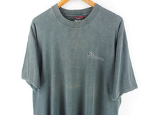 Load image into Gallery viewer, VINTAGE QUIKSILVER GRAPHIC T SHIRT - XL
