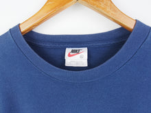 Load image into Gallery viewer, VINTAGE NIKETOWN CHICAGO T SHIRT - XL
