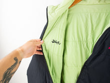 Load image into Gallery viewer, VINTAGE QUIKSILVER REVERSIBLE JACKET - L
