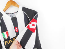 Load image into Gallery viewer, VINTAGE 2003 JUVENTUS SOCCER JERSEY - L
