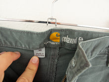 Load image into Gallery viewer, VINTAGE CARHARTT CARGO SHORTS - 38&#39;
