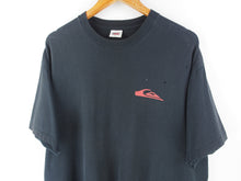 Load image into Gallery viewer, VINTAGE QUIKSILVER GRAPHIC T SHIRT - XL
