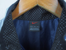 Load image into Gallery viewer, VINTAGE NIKE LIGHTWEIGHT VEST - M
