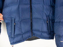Load image into Gallery viewer, VINTAGE NORTH FACE PUFFER JACKET - M
