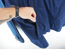 Load image into Gallery viewer, VINTAGE NIKE SPELLOUT WINDBREAKER - XL

