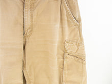 Load image into Gallery viewer, VINTAGE CARHARTT CARGO SHORTS - 36&#39;
