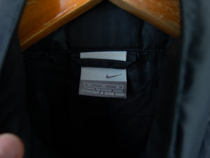 VINTAGE NIKE LIGHT WEIGHT WINDBREAKER - M