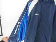 Load image into Gallery viewer, VINTAGE UMBRO DETAILED WINDBREAKER - XL
