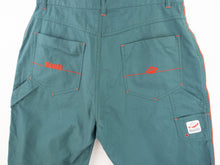 Load image into Gallery viewer, VINTAGE MAMBO LONG CARPENTER SHORTS - 32&#39;
