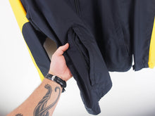 Load image into Gallery viewer, VINTAGE NIKE SPELLOUT WINDBREAKER - XL
