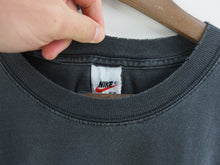 Load image into Gallery viewer, VINTAGE NIKE FADED GRAPHIC T SHIRT - M
