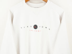 VINTAGE RARE NIKETOWN EMBROIDERED CREWNECK - S