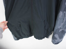 Load image into Gallery viewer, VINTAGE NIKE AIR MAX DETAILED WINDBREAKER - L
