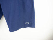 Load image into Gallery viewer, VINTAGE Y2K OAKLEY SHORTS - 38&#39;
