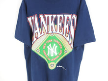 Load image into Gallery viewer, VINTAGE 1995 YANKEES GRAPHIC T SHIRT - XL
