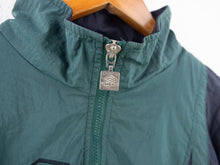Load image into Gallery viewer, VINTAGE UMBRO COLOUR BLOCK WINDBREAKER - WMNS M
