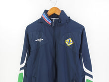 Load image into Gallery viewer, VINTAGE UMBRO IRELAND FOOTBALL WINDBREAKER - S/M
