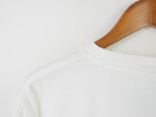 Load image into Gallery viewer, VINTAGE LAND ROVER GRAPHIC T SHIRT - XL

