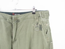 Load image into Gallery viewer, VINTAGE QUIKSILVER Y2K BAGGY CARGO SHORTS - 36&#39;
