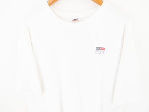 VINTAGE NIKE USA GRAPHIC T SHIRT - L/XL