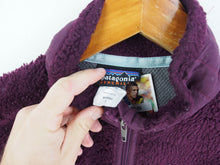 Load image into Gallery viewer, VINTAGE PATAGONIA SYNCHILLA FLEECE JACKET - WMNS M/L
