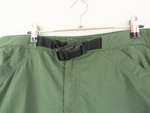 Load image into Gallery viewer, VINTAGE NIKE ACG HIKING SHORTS - 34&#39;
