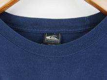Load image into Gallery viewer, VINTAGE QUIKSILVER GRAPHIC T SHIRT - L
