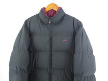 Load image into Gallery viewer, VINTAGE NIKE REVERSIBLE PUFFER JACKET - M/L

