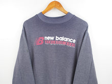 Load image into Gallery viewer, VINTAGE NEW BALANCE AUS GRAPHIC CREWNECK - M
