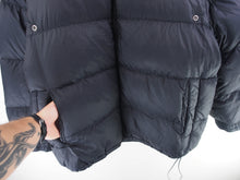 Load image into Gallery viewer, VINTAGE NIKE PUFFER JACKET - XL
