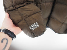 Load image into Gallery viewer, VINTAGE NIKE BIG SWOOSH PUFFER JACKET - XL
