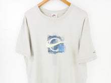 Load image into Gallery viewer, VINTAGE NIKE GRAPHIC T SHIRT - XL
