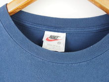 Load image into Gallery viewer, VINTAGE NIKE DOUBLE SIDED T SHIRT - M/L
