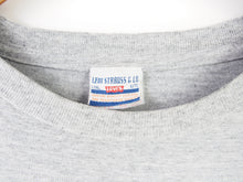 Load image into Gallery viewer, VINTAGE LEVI JEANS BOX LOGO T SHIRT - XL
