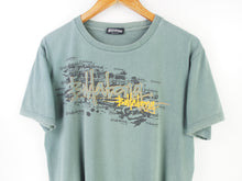 Load image into Gallery viewer, VINTAGE Y2K BILLABONG GRAPHIC T SHIRT - M
