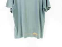Load image into Gallery viewer, VINTAGE Y2K BILLABONG GRAPHIC T SHIRT - M
