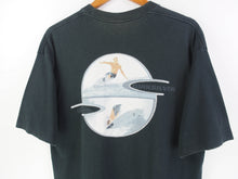 Load image into Gallery viewer, VINTAGE QUIKSILVER GRAPHIC T SHIRT - L

