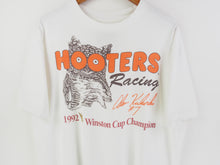 Load image into Gallery viewer, VINTAGE 1992 HOOTERS x WINSTON CUP T SHIRT - XL
