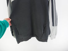 Load image into Gallery viewer, VINTAGE ADIDAS THREE STRIPE HOODIE - M
