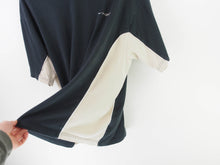 Load image into Gallery viewer, VINTAGE NIKE EMBROIDERED DETAILED T SHIRT - XL
