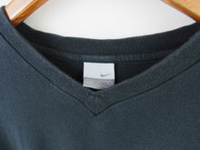 Load image into Gallery viewer, VINTAGE NIKE EMBROIDERED DETAILED T SHIRT - XL
