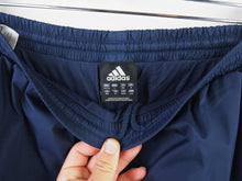 Load image into Gallery viewer, VINTAGE ADIDAS BAGGY TRACKPANTS - L
