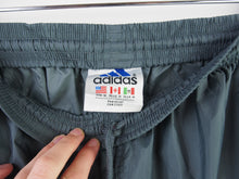 Load image into Gallery viewer, VINTAGE ADIDAS STRIPE TRACKPANTS - M

