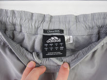 Load image into Gallery viewer, VINTAGE ADIDAS STRAIGHT TRACKPANTS - M
