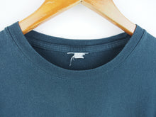 Load image into Gallery viewer, VINTGE NIKE AIR MAX 360 AIR GRAPHIC T SHIRT - S/M
